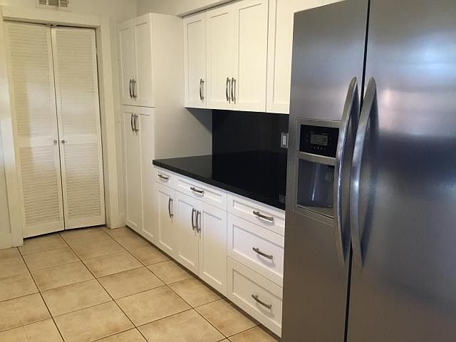 1st image of 7511 Edgewater Cir