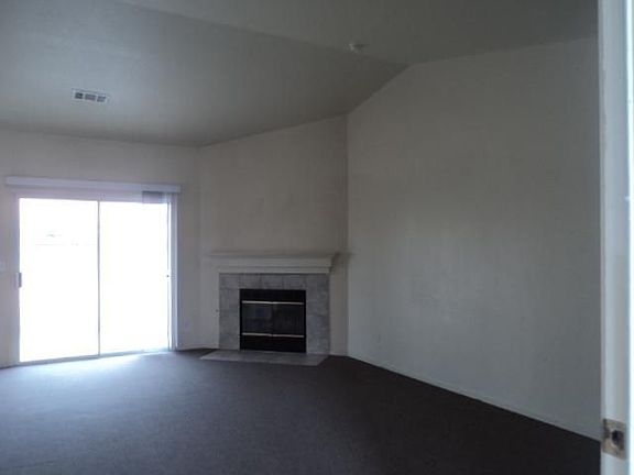 2nd image of 537 N Santa Ana St