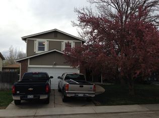 1877 Lincoln Dr, Longmont, CO 80501