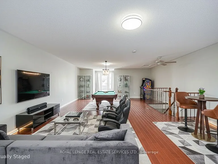 115 Saint Lawrence Dr — Photo 37