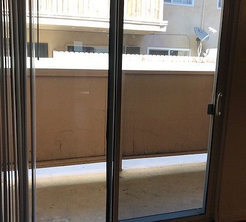 4th image of 633 S Walnut St #3