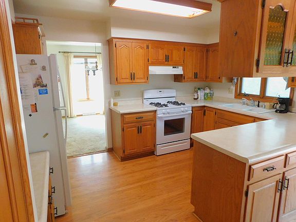 3rd image of 2309 Woodfield Cir