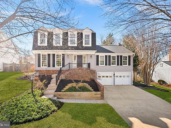 2nd image of 105 Country Rd