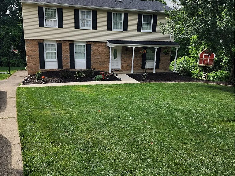 1376 Pheasant Cir — Photo 1
