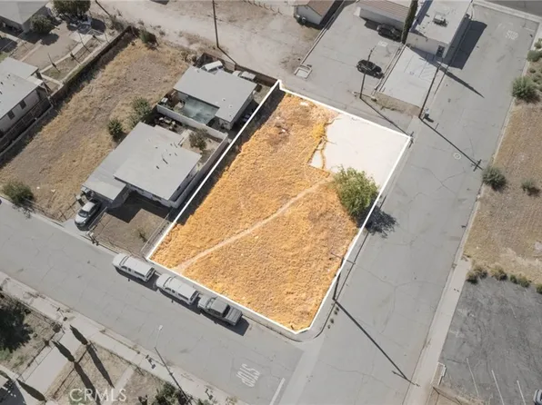 1174 W Hays St #24, Banning, CA 92220