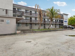 995 W 74th ST, Hialeah, FL 33014