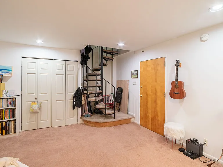 1137 Pine St #102 — Photo 7