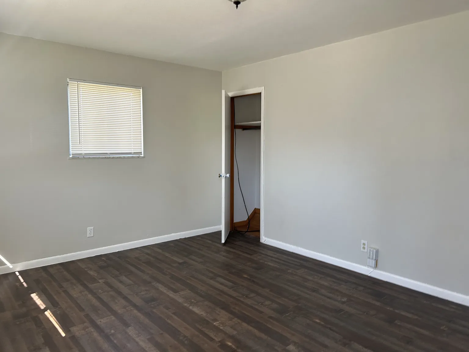 1221 Scott Avenue - 1 — Photo 4