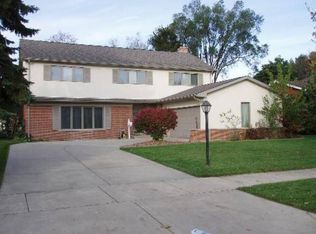 406 S Carol Ln, Mount Prospect, IL 60056
