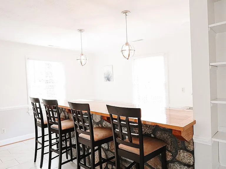 589 Moore Rd #B — Photo 4