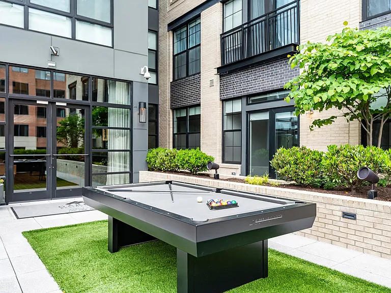 Outdoor pool table
