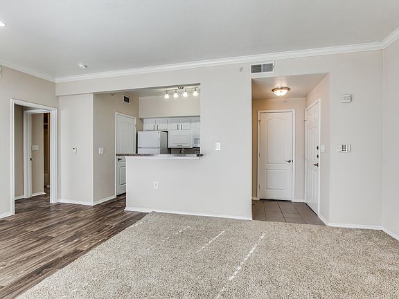 3rd image of 2801 Turnberry Dr #531