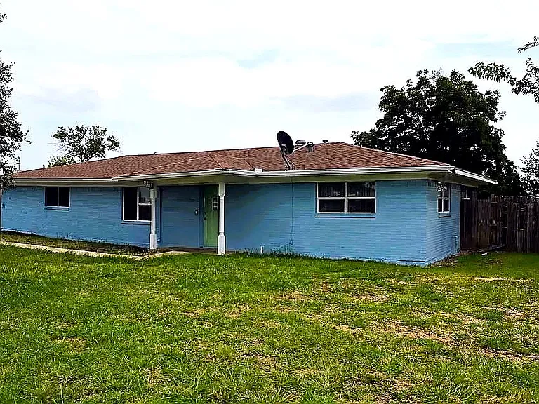 306 E Cook St — Photo 18