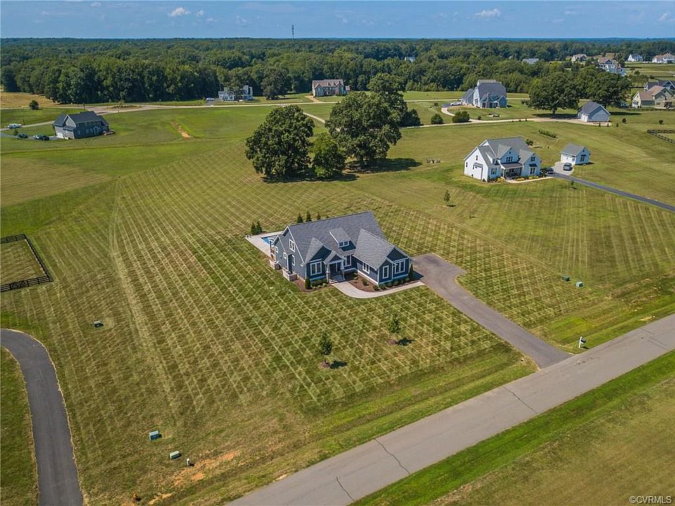 1st image of 3345 Riverly Dr