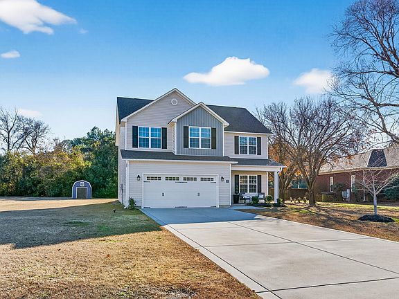 3rd image of 108 Pointe Dr