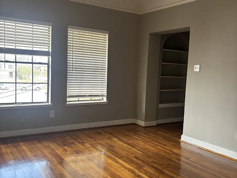4800 Delano St — Photo 7