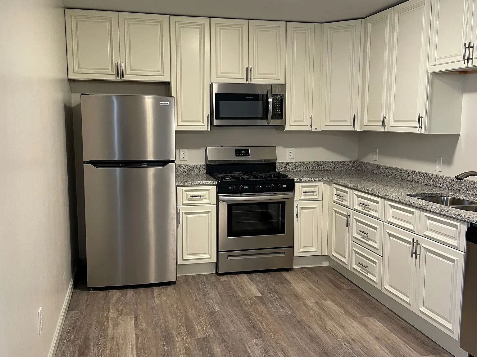 903 Morgantown Rd — Photo 1
