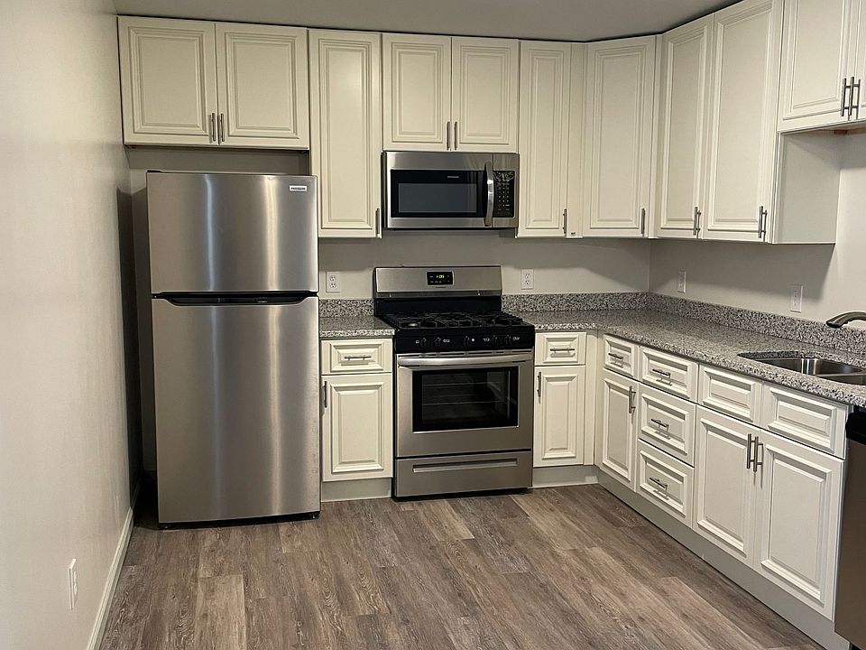1st image of 903 Morgantown Rd #103