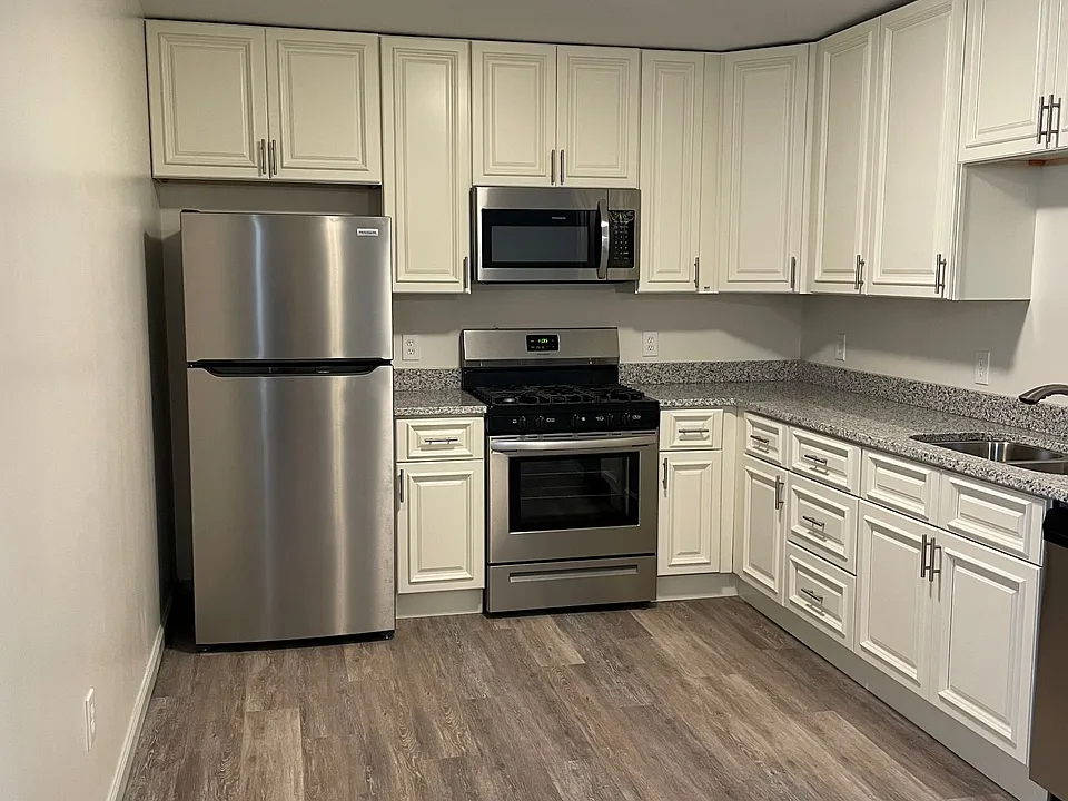 903 Morgantown Rd #103