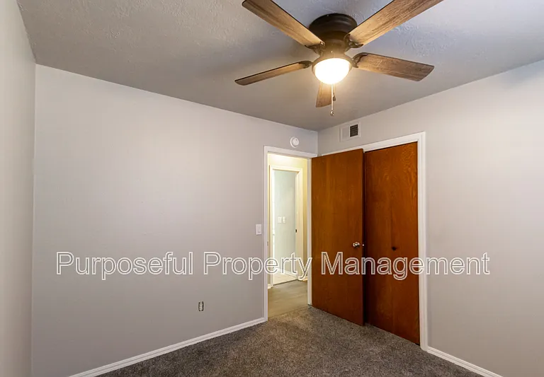 2624 N Markwell Ave — Photo 9
