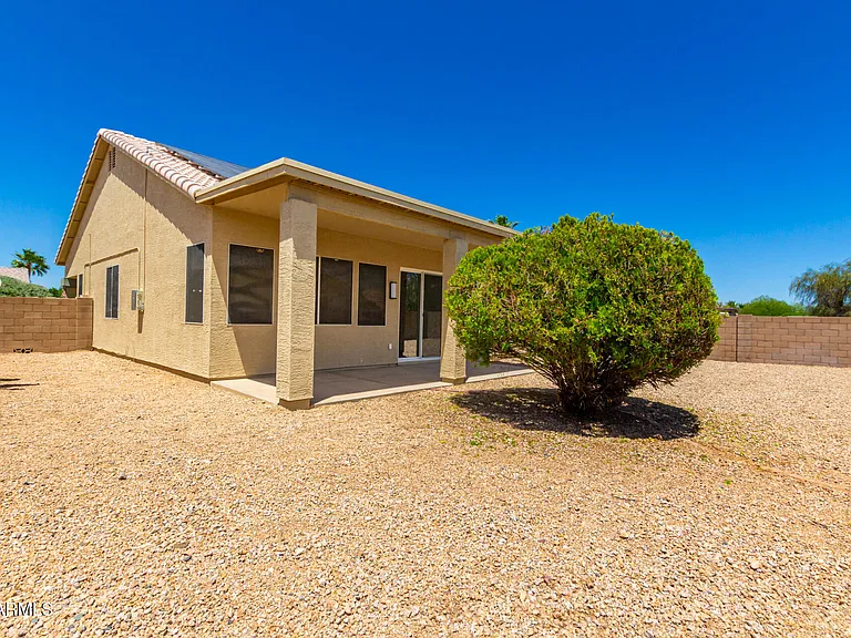 13711 W Tara Ln — Photo 24