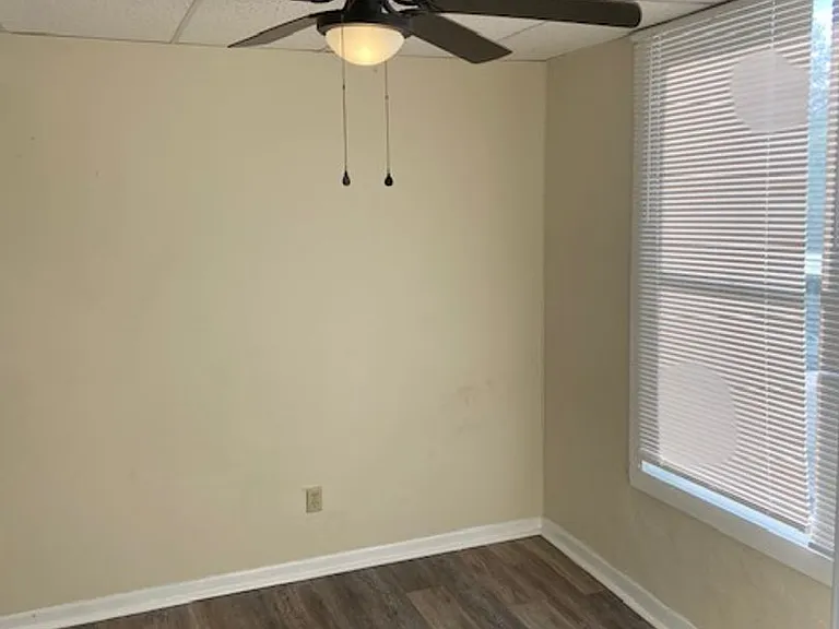 111 S Newport Ave #18 — Photo 5