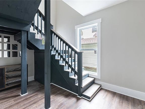 5th image of 910 Park Ave