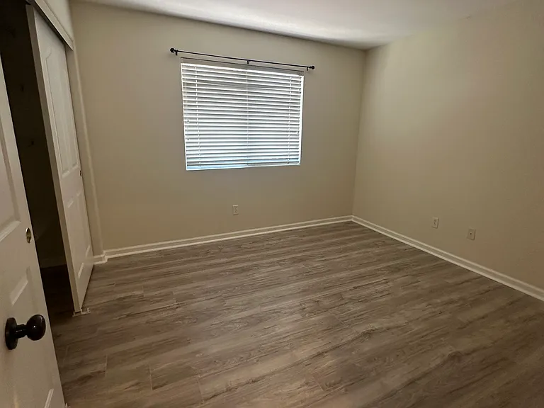 2104 Lynwood Way — Photo 29