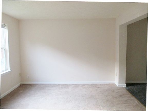 2nd image of 21338 Cambridge Ave