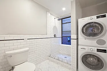 Rented by R New York