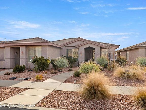 4th image of 3422 E Hidden Springs Dr