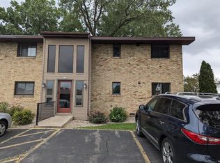 232 N Campbell Rd APT B, Oshkosh, WI 54902