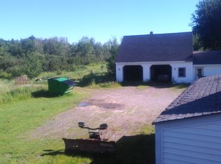 642 Dirigo Rd, China, ME 04358