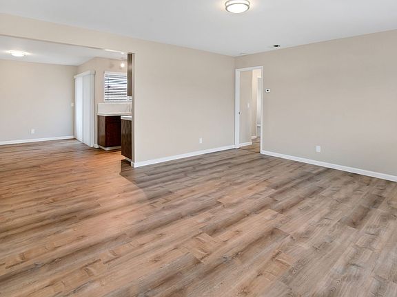 4th image of 151 Brennan St APT B