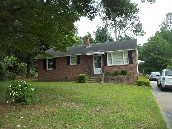 2nd image of 171 N Circle Dr