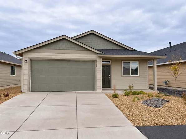 2728 NW 26th Loop N, Redmond, OR 97756