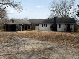 4535 Blue Grass Ln, Lithia Springs, GA 30122