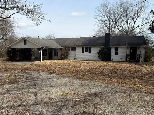 4535 Blue Grass Ln, Lithia Springs, GA 30122