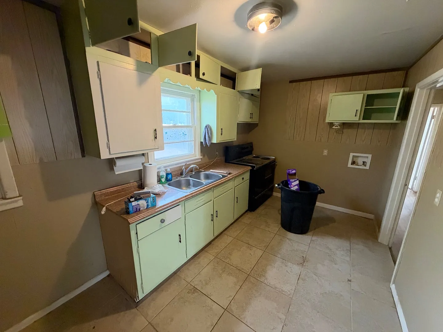 4623 Elgin Ave — Photo 4
