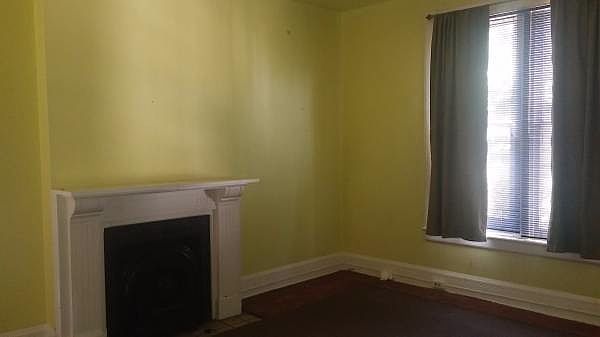 1st image of 243 Albion Pl APT 3