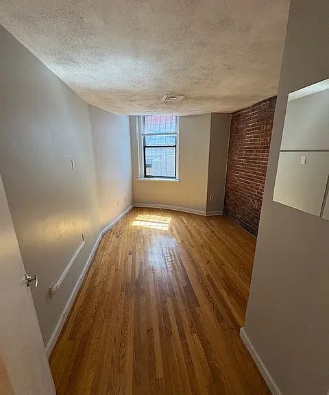 199 Beacon St — Photo 4
