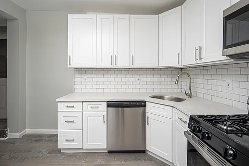 51 14th St Photo 1