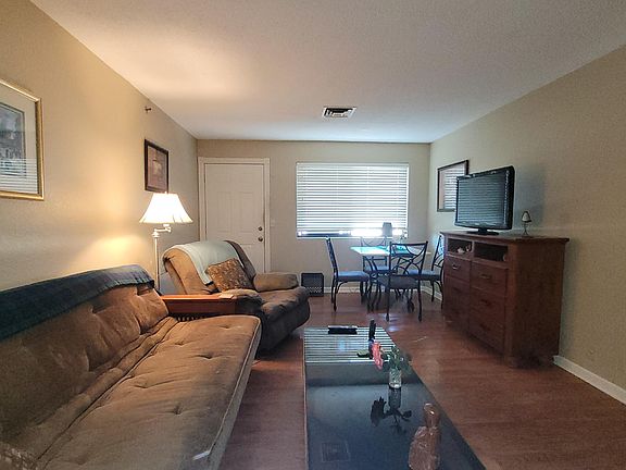 3rd image of 2085 Mesquite Ave Unit 8