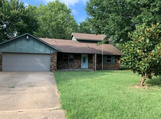 10555 E 1st St, Claremore, OK 74019