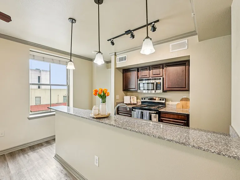 2101 Church Street — Photo 144