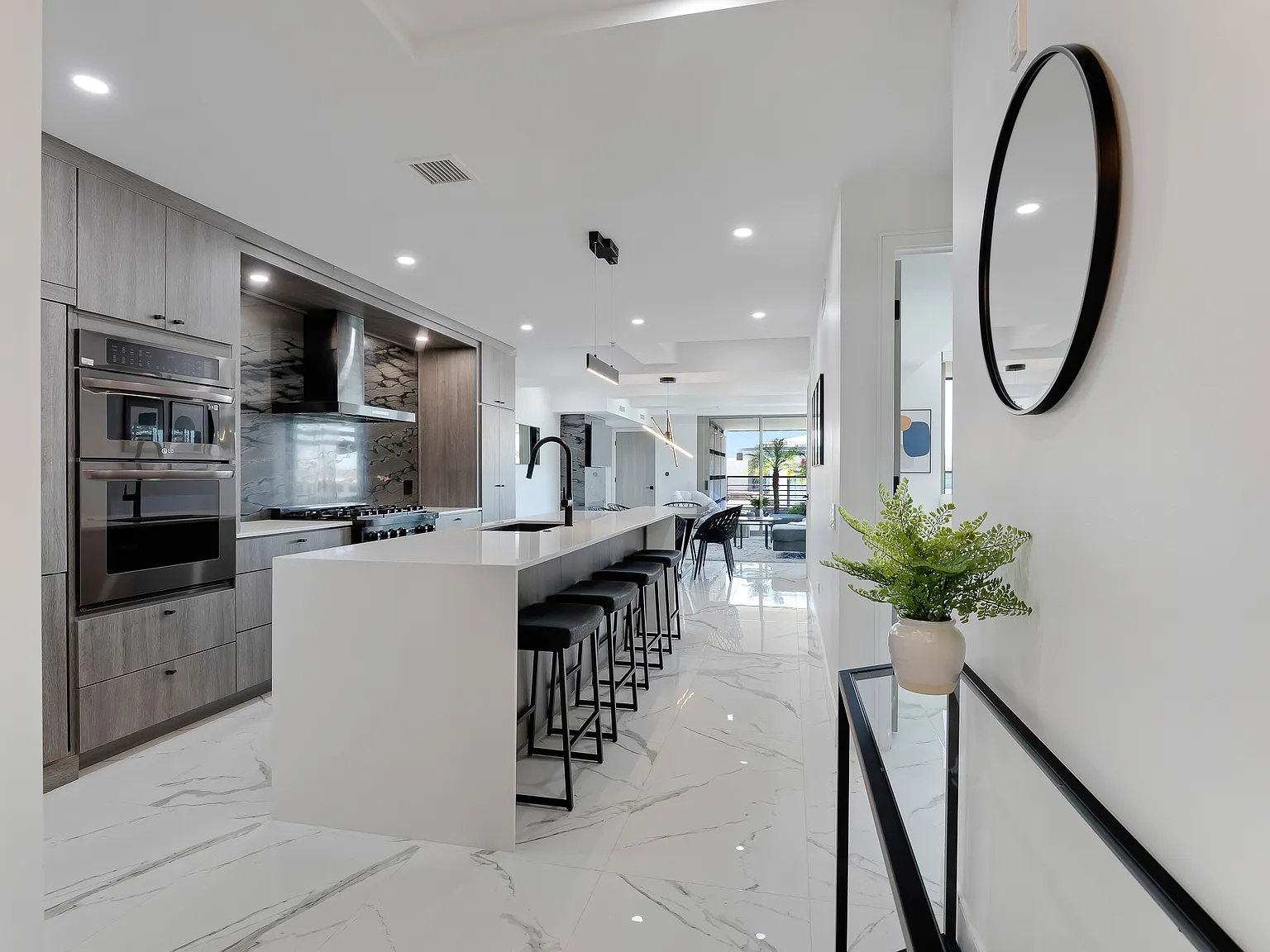 2 bed, 1319 sqft, $6,000 — Photo 1
