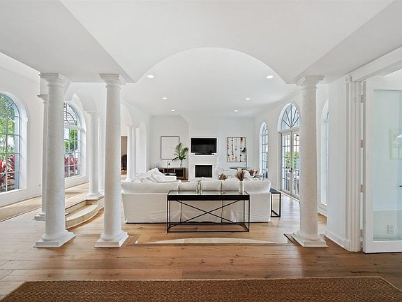 5th image of 2377 Golf Brook Drive