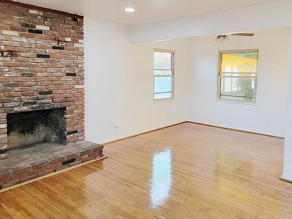4th image of 3005 E 16th St