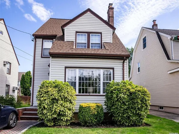 352 Marcellus Road, Mineola, NY 11501