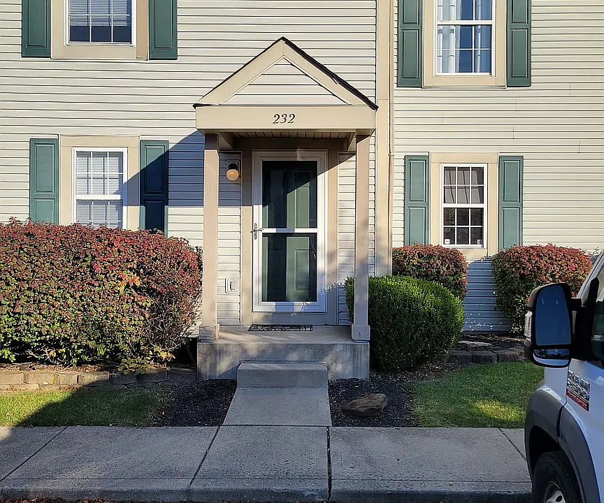 232 Macandrews Way
